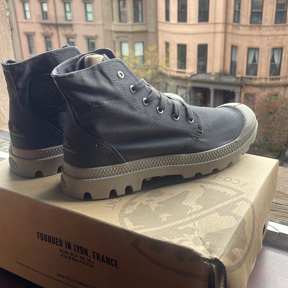 Palladium Pampa Hi Organic Asphalt Gray